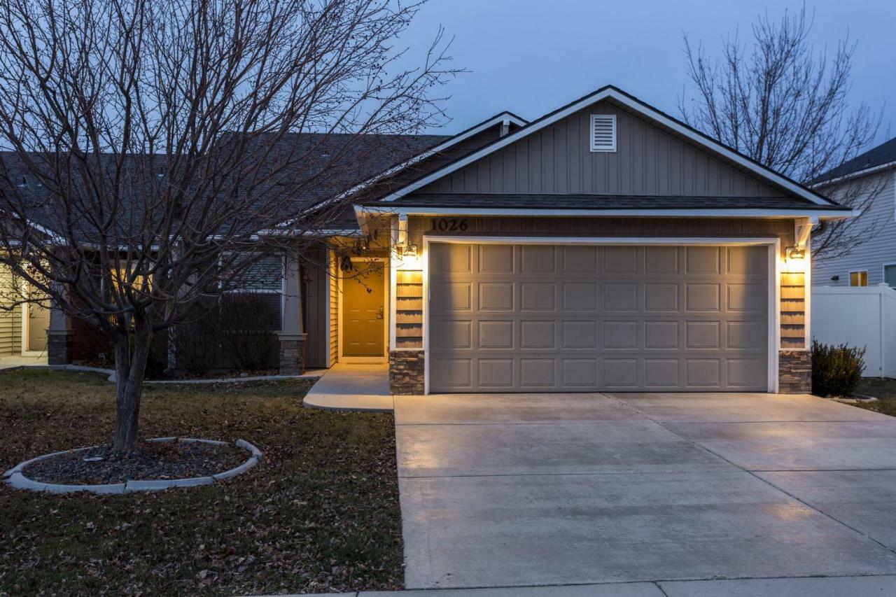 Gray Cloud Townhomes Meridian Exterior photo